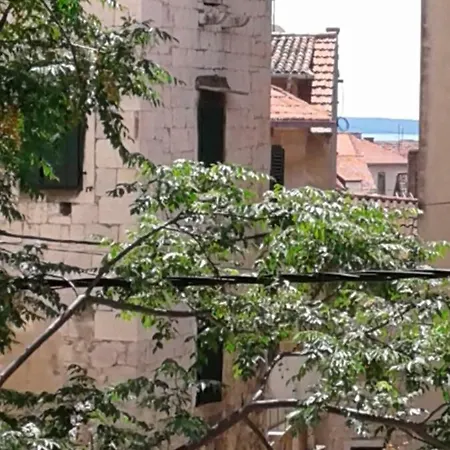 Stone Varos Apartmán