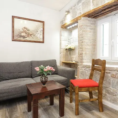 Appartement Stone Varos Split