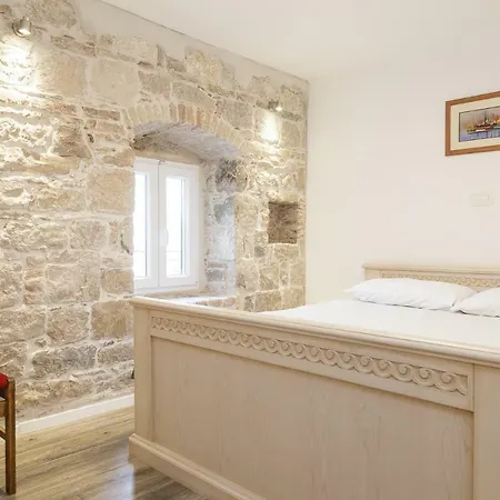 Stone Varos Appartement Split