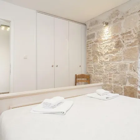 Appartement Stone Varos