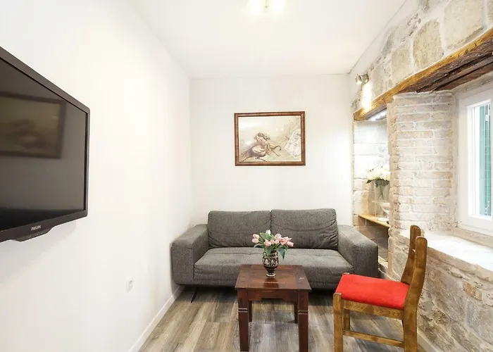 Apartment Stone Varos Split